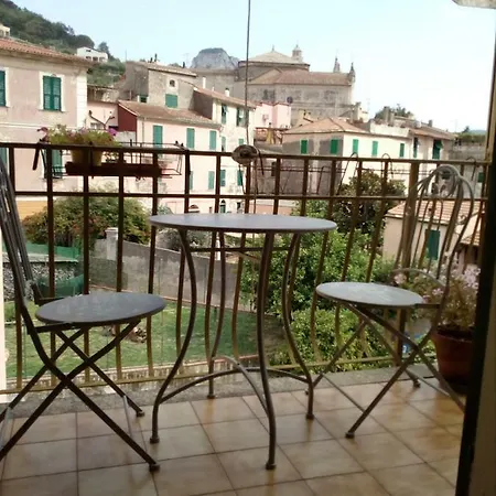 Alloggio' * Calice Ligure